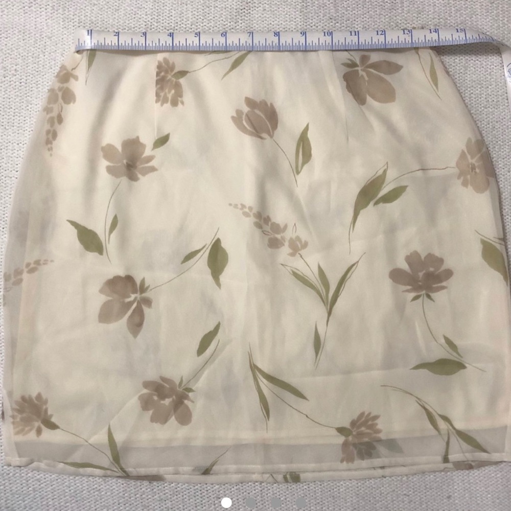 Vintage sheer floral EXPRESS mini skirt 🌸